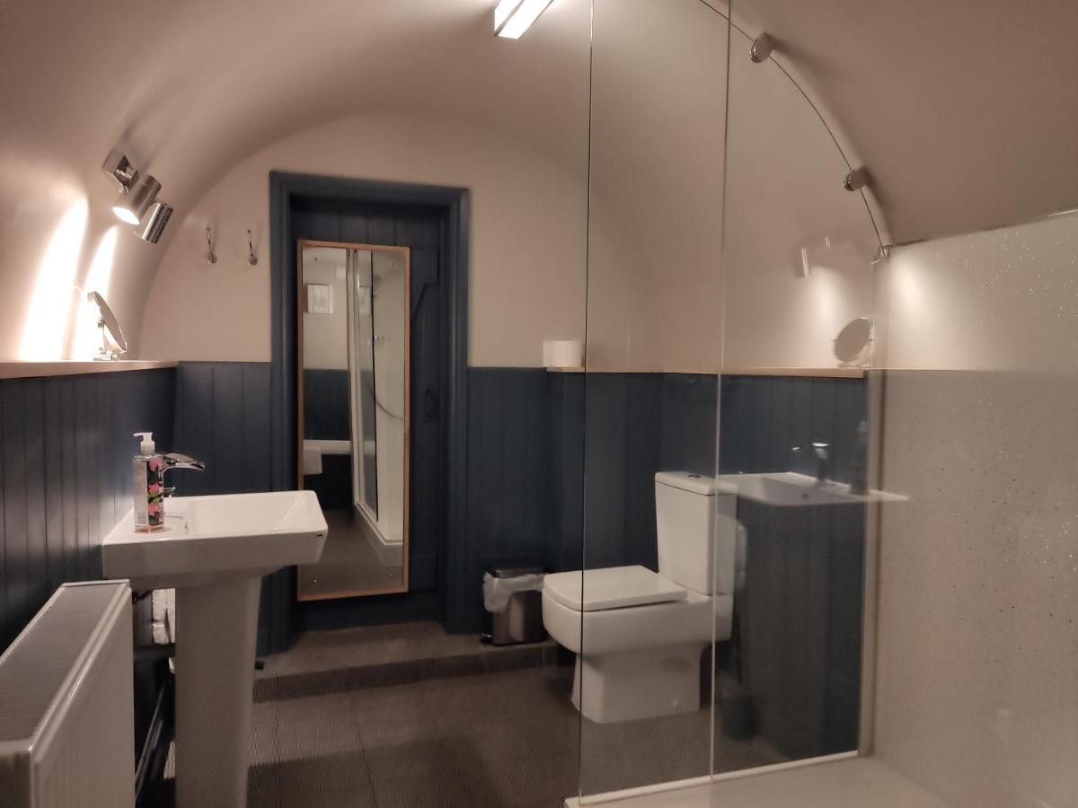 Beautiful Quiet Room In The Heart Of Holmfirth Exteriör bild